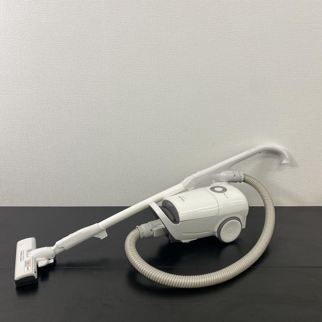 送料込み＊Panasonic 紙パック式掃除機 2019年製＊0130-2