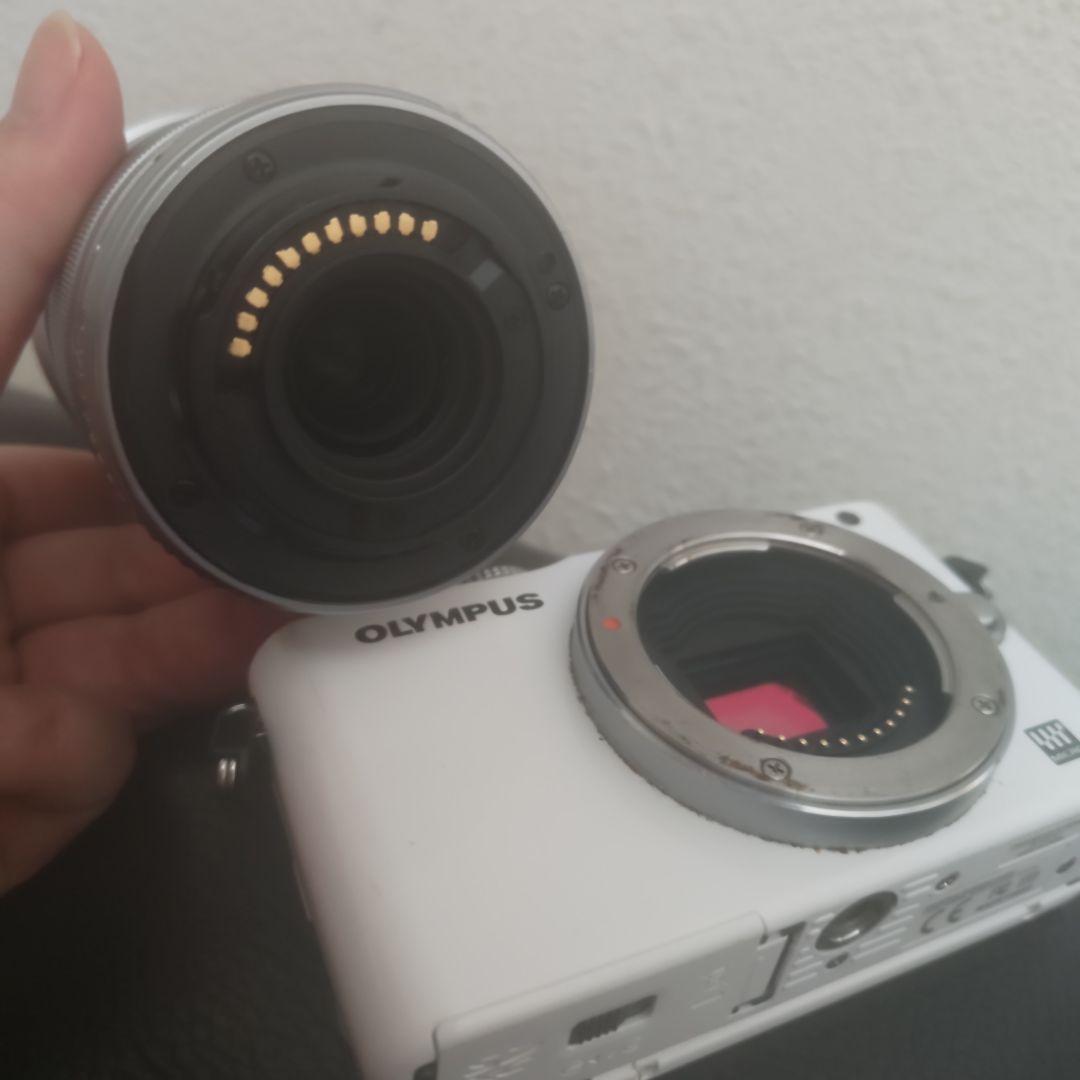 OLYMPUS 望遠ズームレンズ【本体は液晶漏れ】ミラーレス一眼カメラ+レンズ