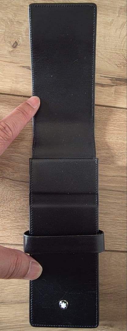 モンブラン　レザーペンケース　3本差　ブラック