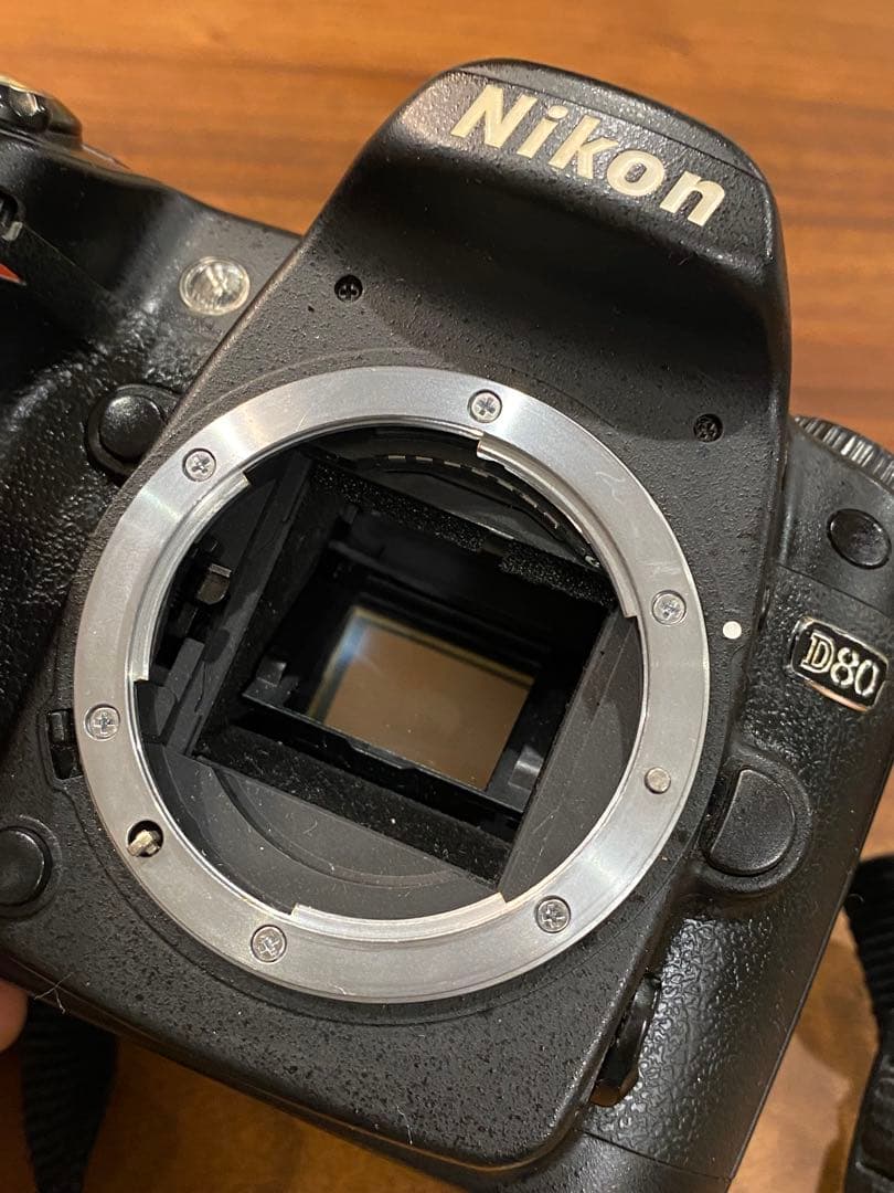 Nikon D80 CCDデジタル一眼 動作品　af-s 18-135レンズ付