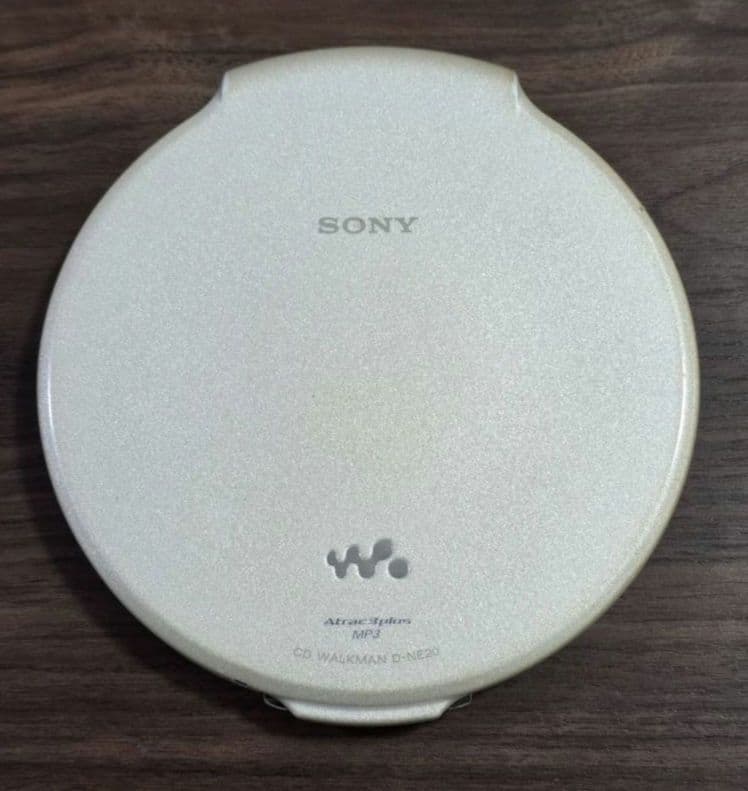 SONY　ソニー CDWALKMAN D-NE20