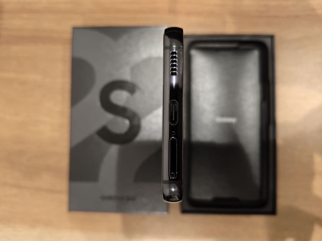 スマートフォン本体 Samsung Galaxy S22