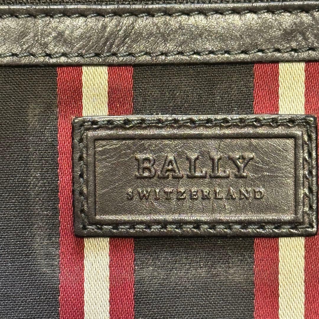 値下げしました！Bally 黒 レザー ビジネスバッグ ストライプデザイン
