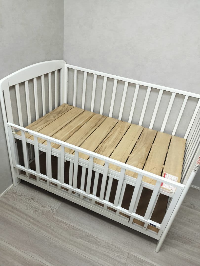 【直接引き取り限定】カトージ ベビーベッド タチベッド