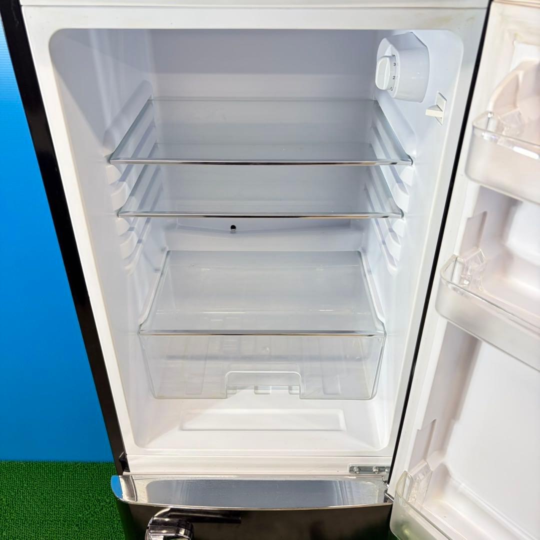 745レトロデザイン冷蔵庫！！　小型　一人暮らし　2ドア　右開き　ブラックカラー