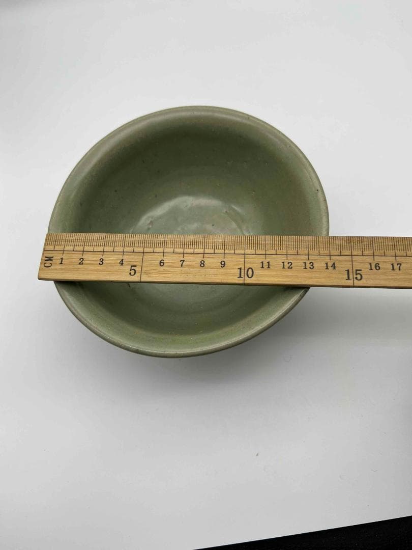 元時代　青磁　龍泉窯碗　青磁茶碗　唐物　古賞物　時代物　旧家蔵出し(D-57)