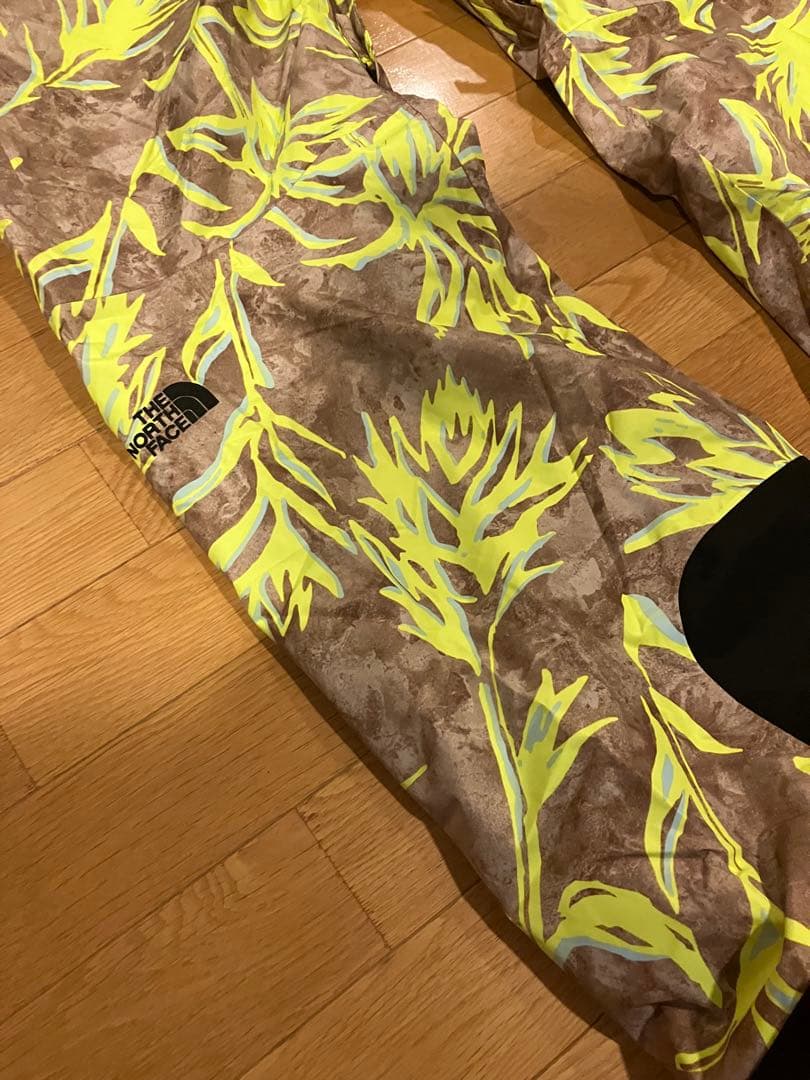 THE NORTH FACE スノーオーバーオール 大きいsizeXL 総柄