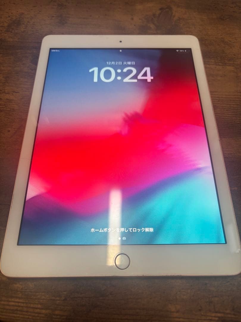 Apple iPad 本体　ゴールド　第６世代