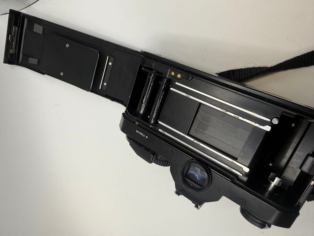 Nikon FM2 ブラック + Zoom-Nikkor 28-85mm セット