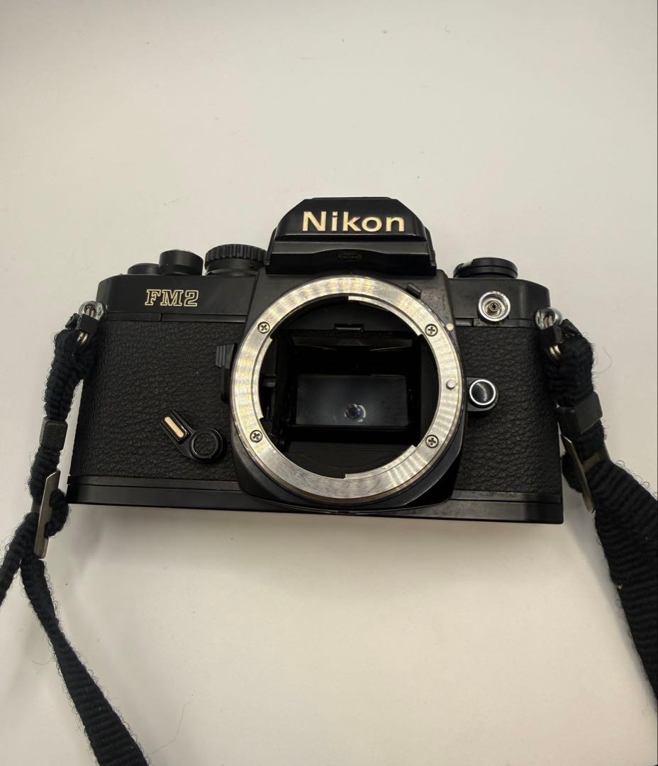 Nikon FM2 ブラック + Zoom-Nikkor 28-85mm セット