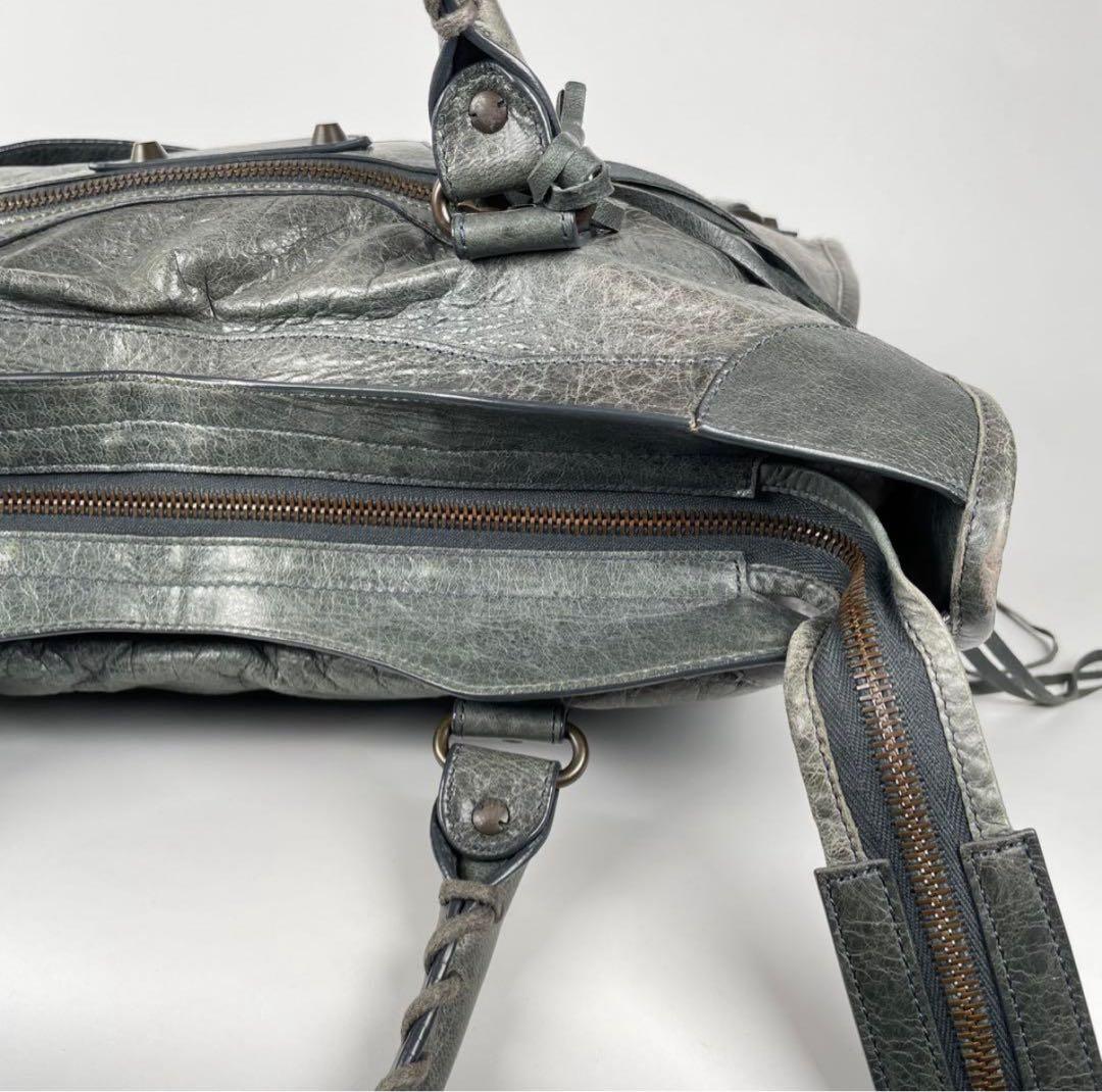 バレンシアガ　ハンド、ショルダーバッグ　2way グリーン　レザー