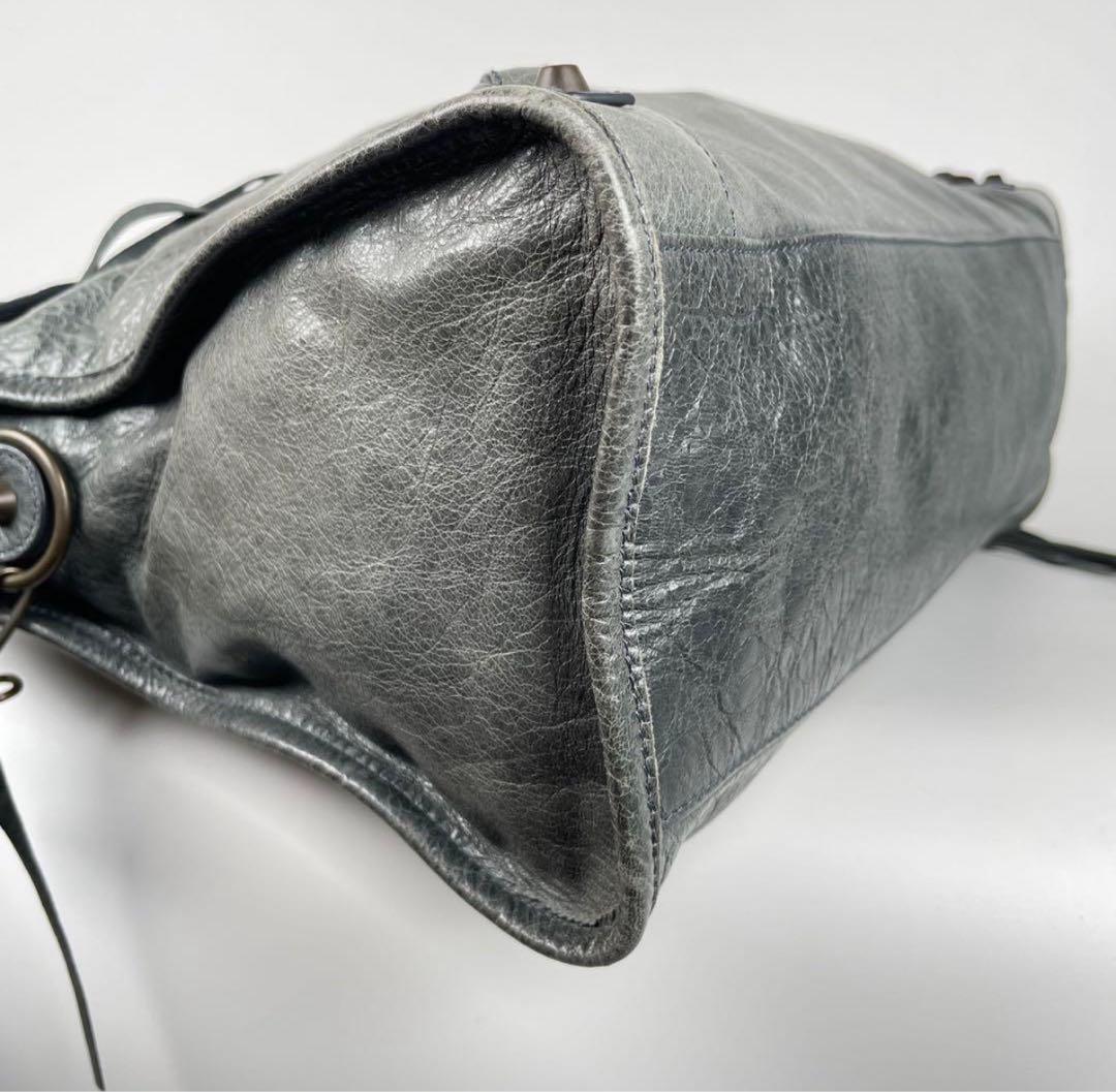 バレンシアガ　ハンド、ショルダーバッグ　2way グリーン　レザー