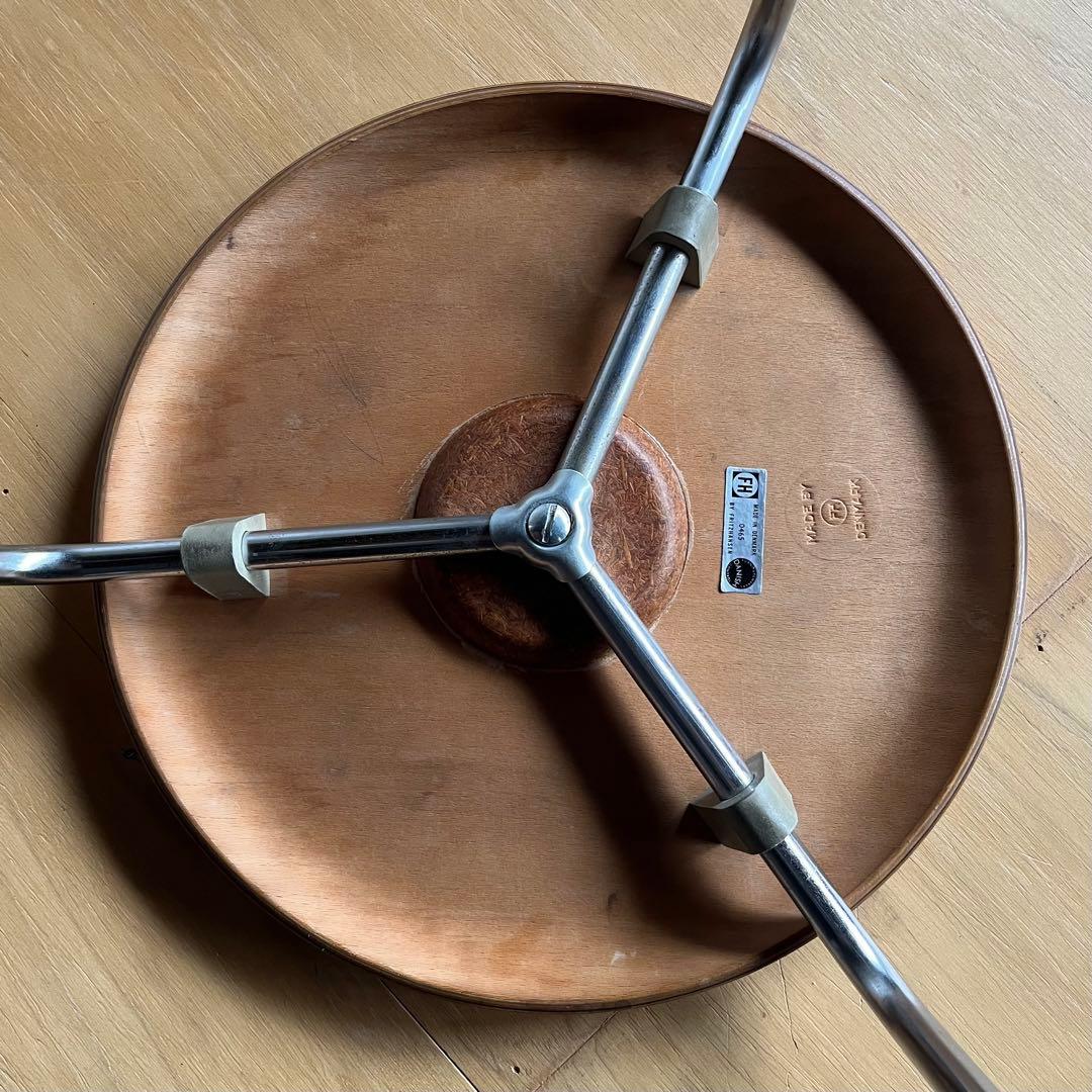 スツール Arne Jacobsen 3170 Teak FRITZ HANSEN