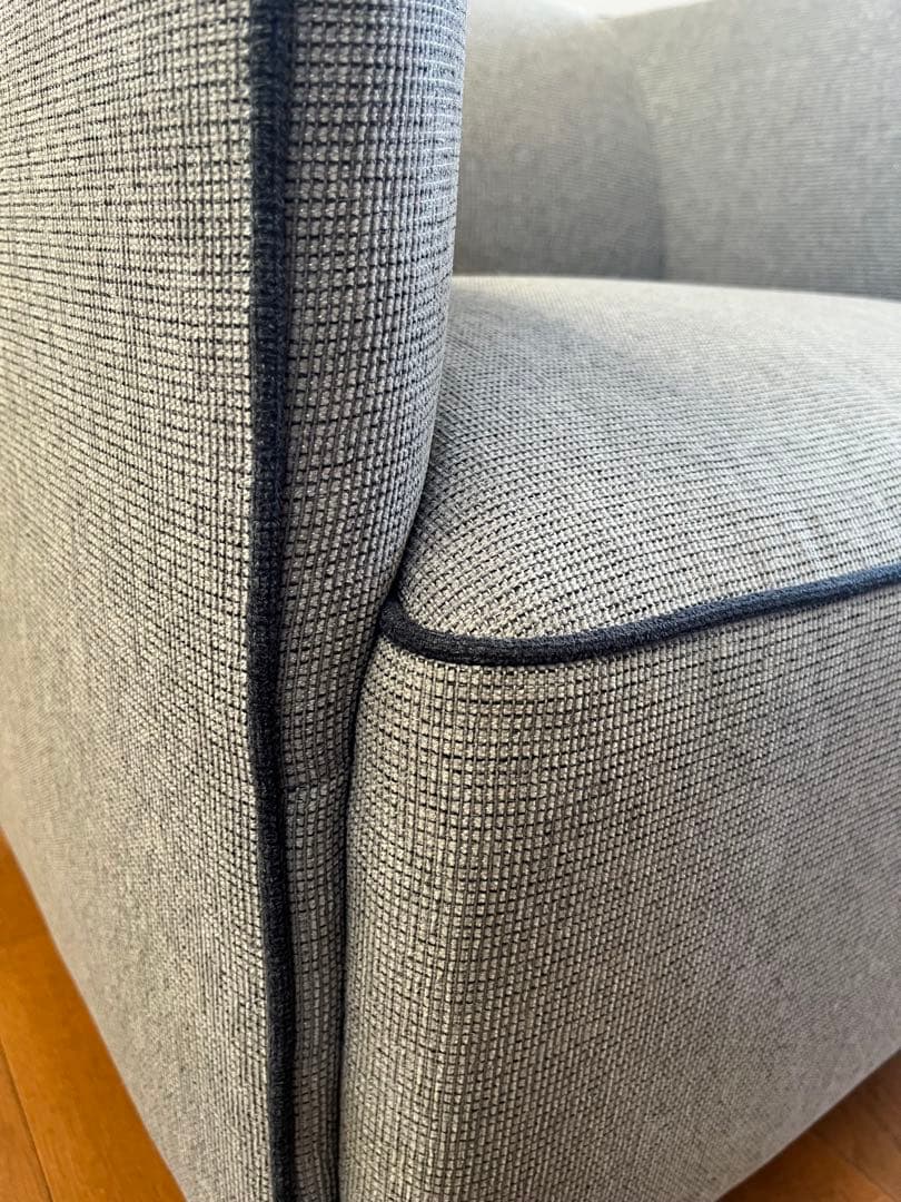 PLUS プラス　S1 アームチェア　① 19万　シングルソファ　モダン　美品