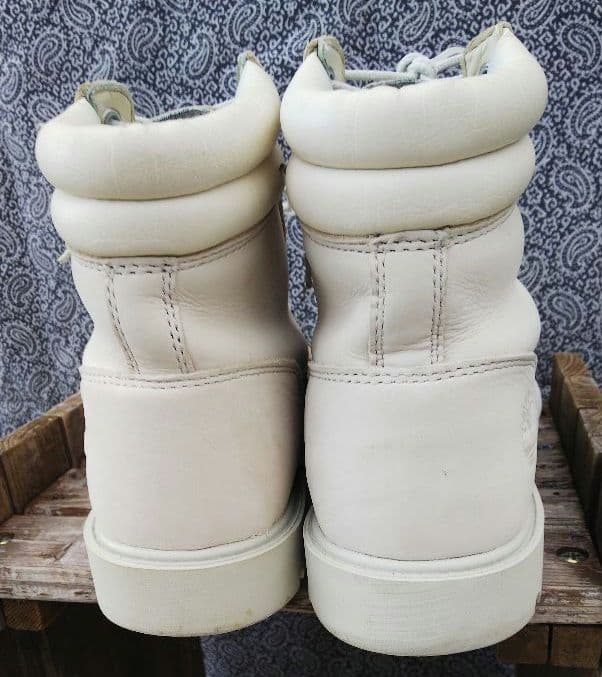 Timberlandティンバーランド6インチヌバックホワイトレザー7.5W