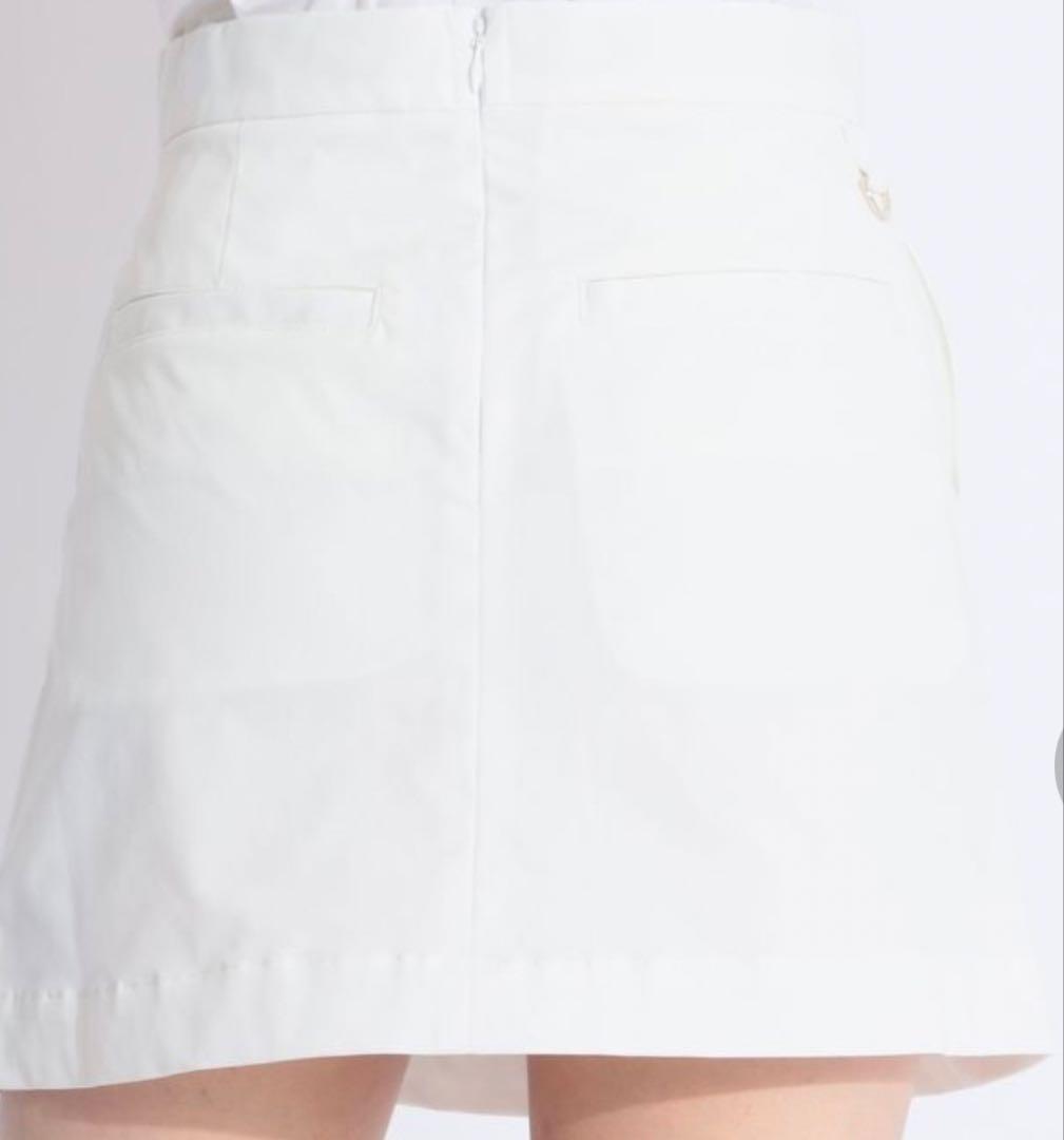 VIVAHEAT ホワイト ビバハート　アシメフラワープリーツツイルスカート