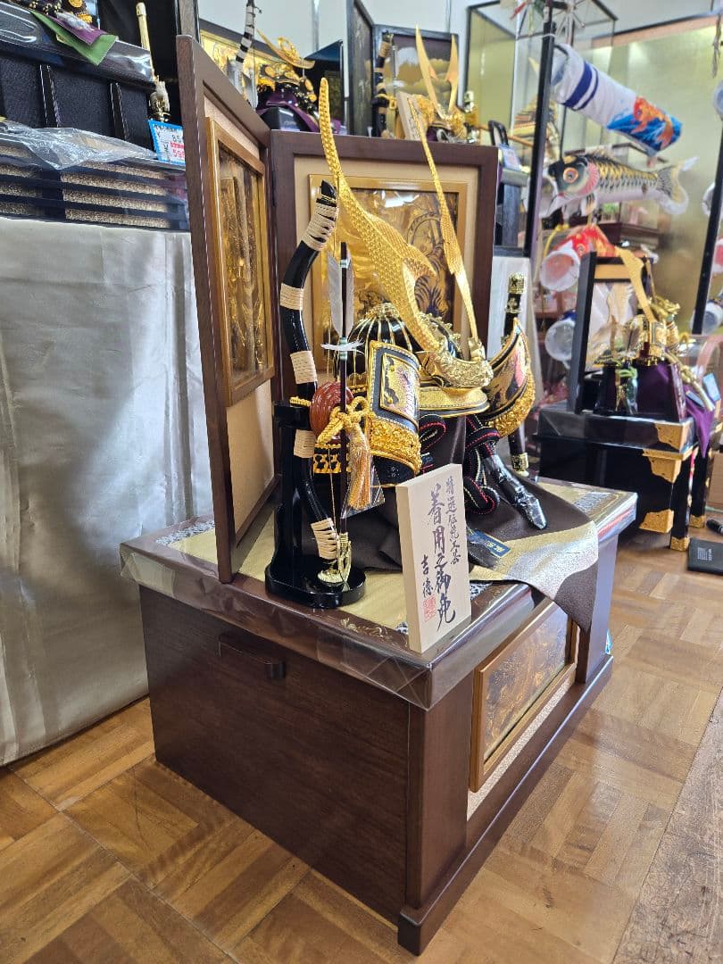 【展示品限り】五月人形　兜　くわ型　収納飾り　子供着用可　※閉店セール　S20