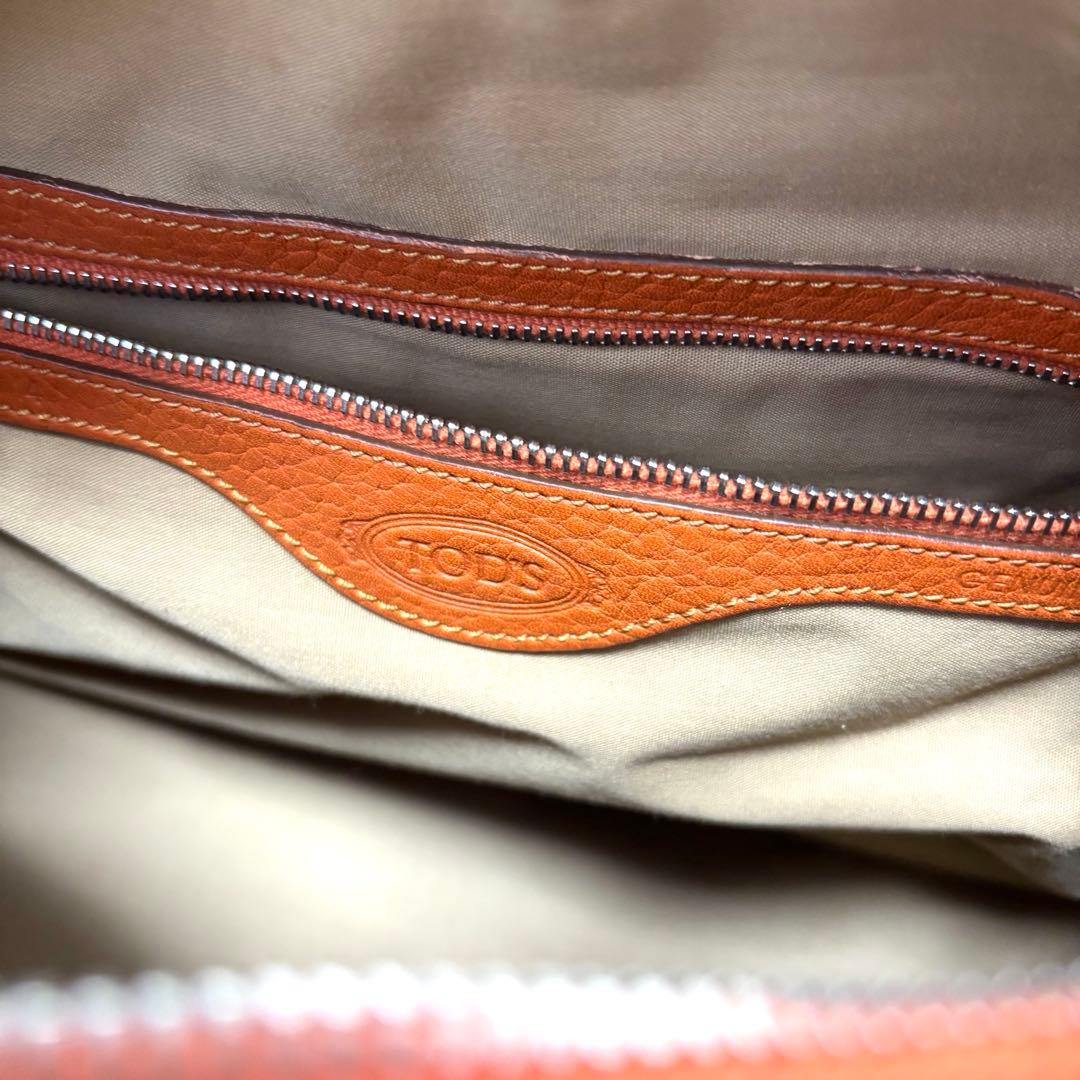 TOD'S トッズ ワンショルダーバッグ 2way ロゴ型押し シボ革 レザー