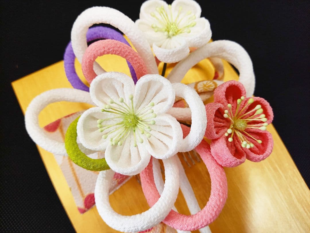 つまみ細工 簪セットももいろ 平打かんざし付 成人式 着物 振袖 コーム タイプ