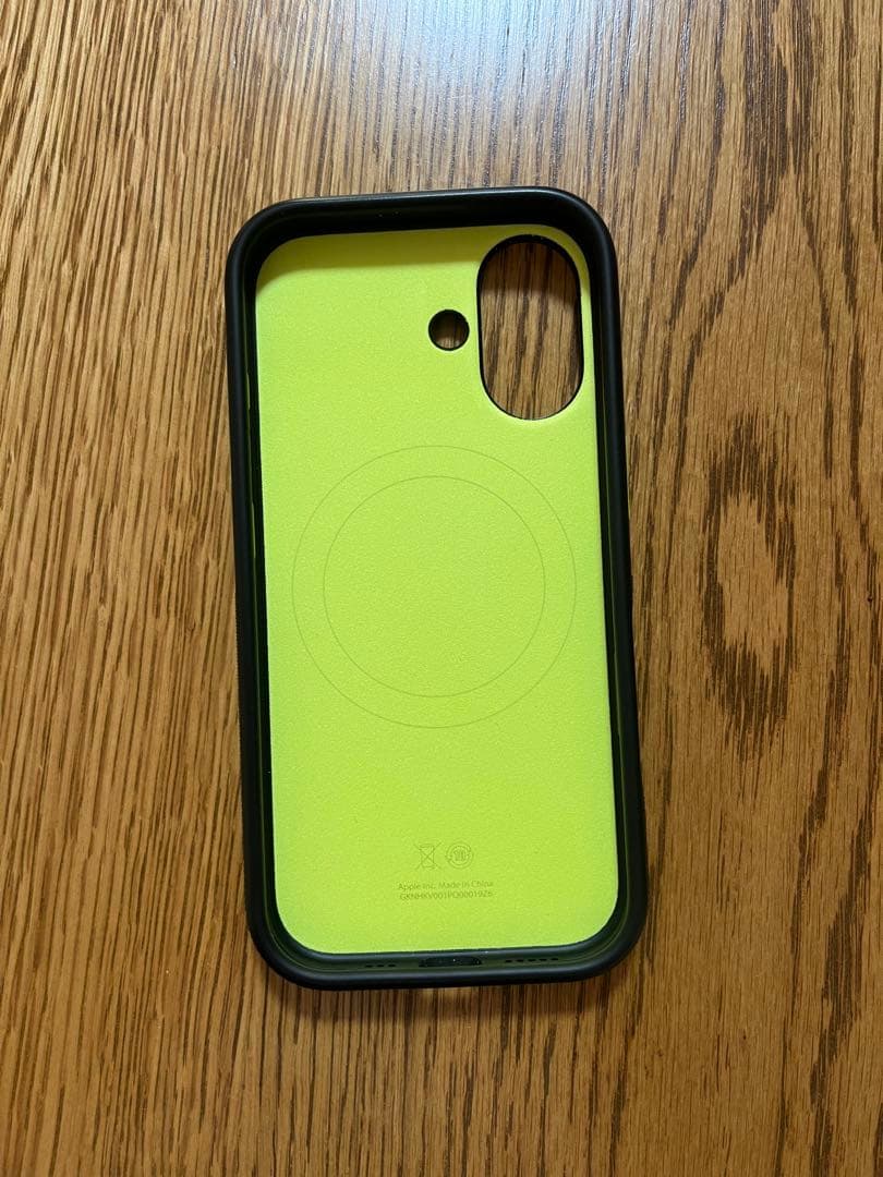 beats iPhone17ケース エベレストブラック