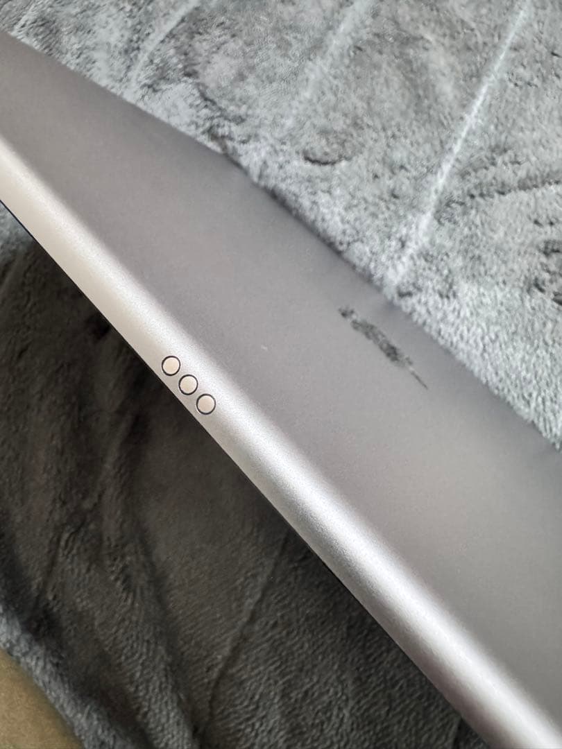 iPad Pro第二世代12.9㌅SIMフリー512GBバッテリー満充電97%