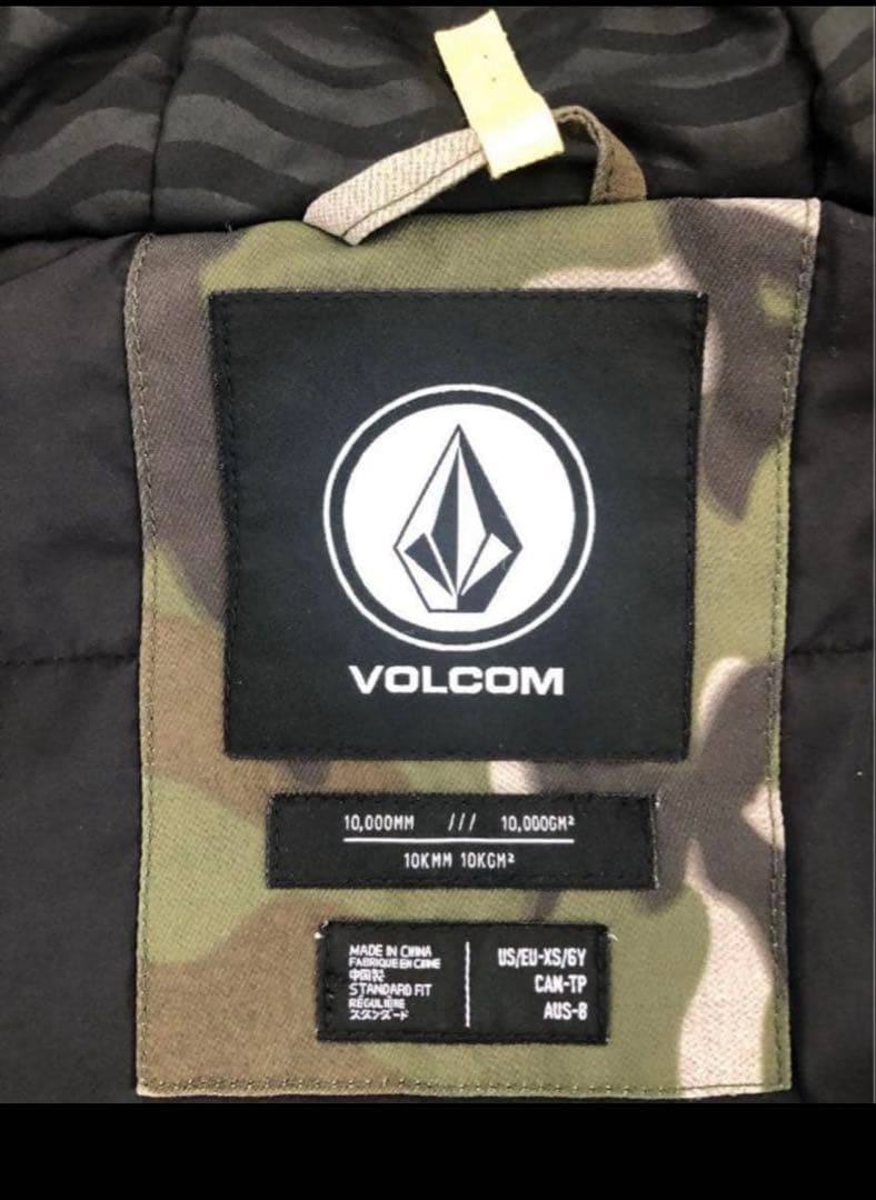 VOLCOM★スノーボードウェア&パンツセットXS　ピップパッドのおまけ付き