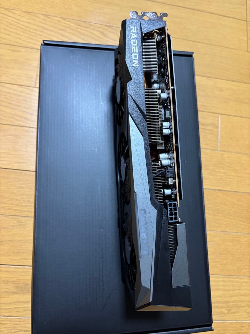 GIGABYTE Radeon RX 7600 8GB 中古