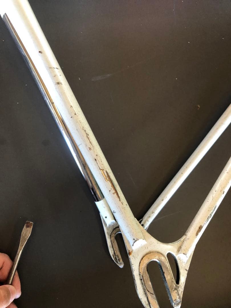 MAKINO マキノ　フレーム　競輪　njs刻印 bb無し　凹みあり？