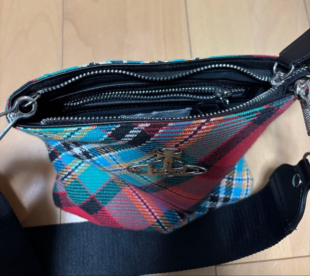 Vivienne Westwood チェック柄ショルダーバッグ