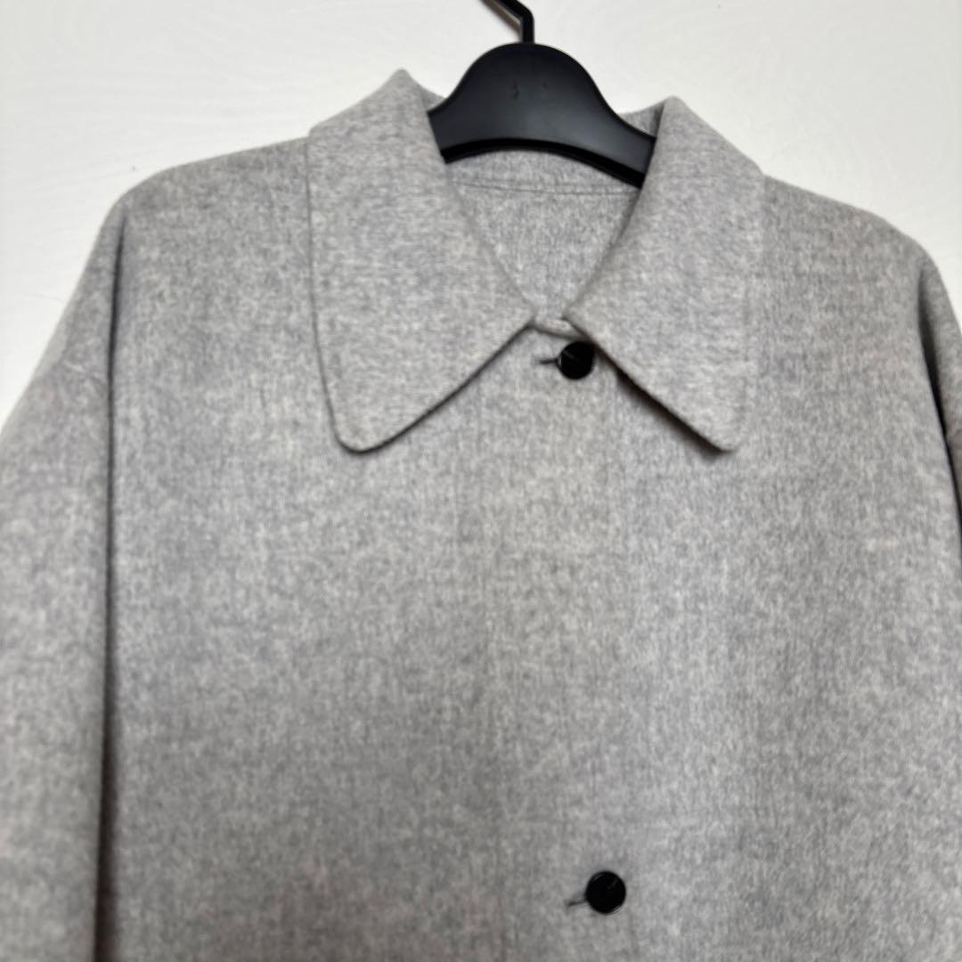 アダムエロペ　ウールリバーショートコート　グレー