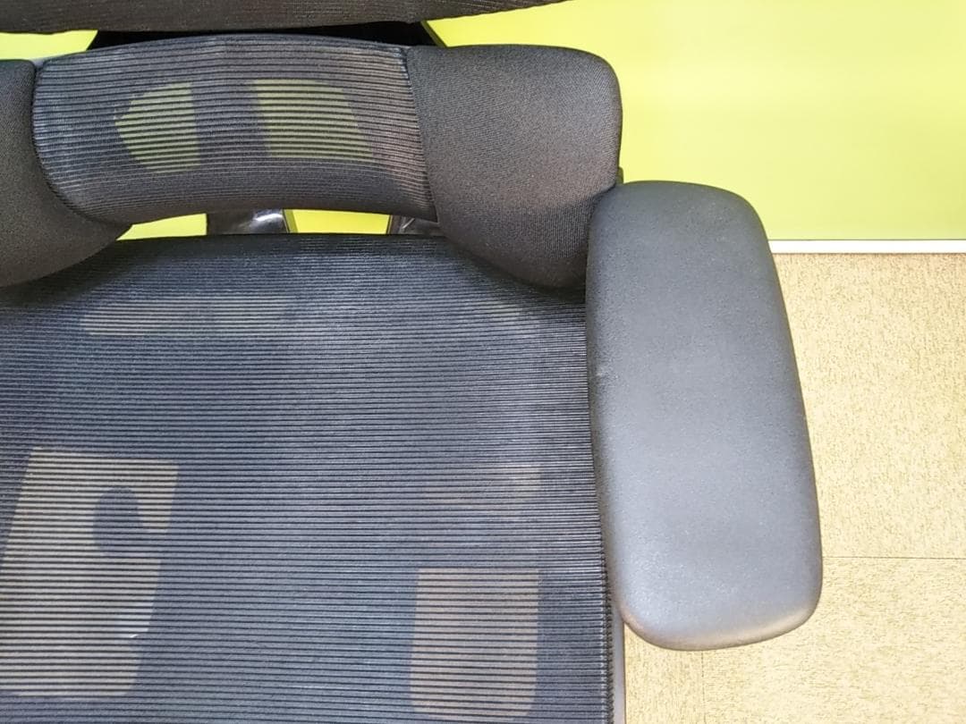 xqt　EastForce　モンスターランバートチェア　ブラック　中古