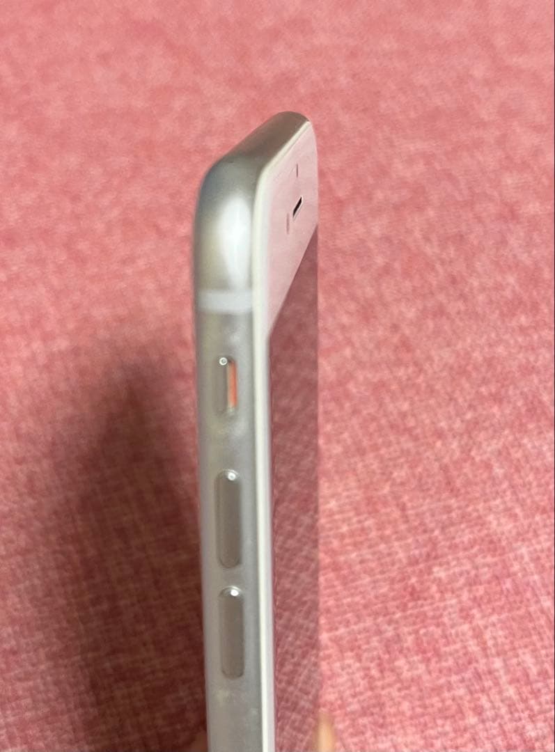 Apple iPhone 8 シルバー SIMフリー