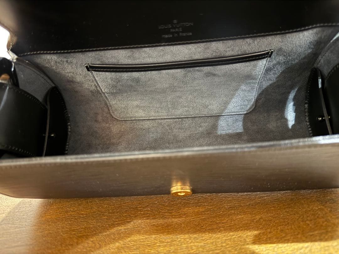 Louis Vuitton　ショルダーバック　エピ　ノクターンPM　BLACK