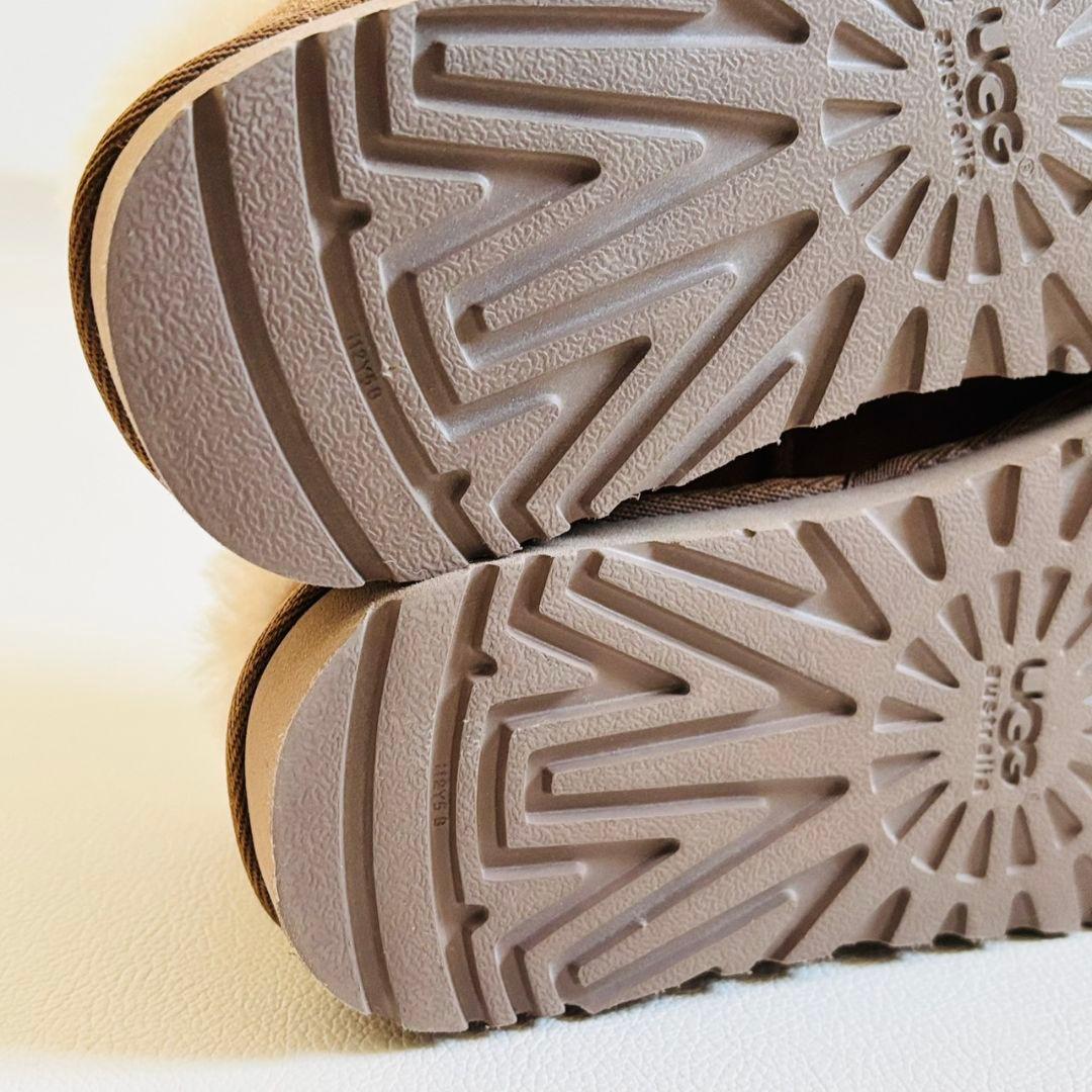 2744【極美品 展示品】UGG アグ NITA ニタ　スリッポンシューズ