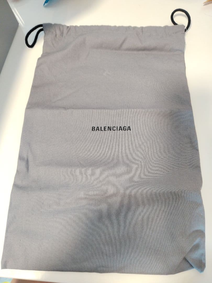 BALENCIAGA ピンク トングサンダル