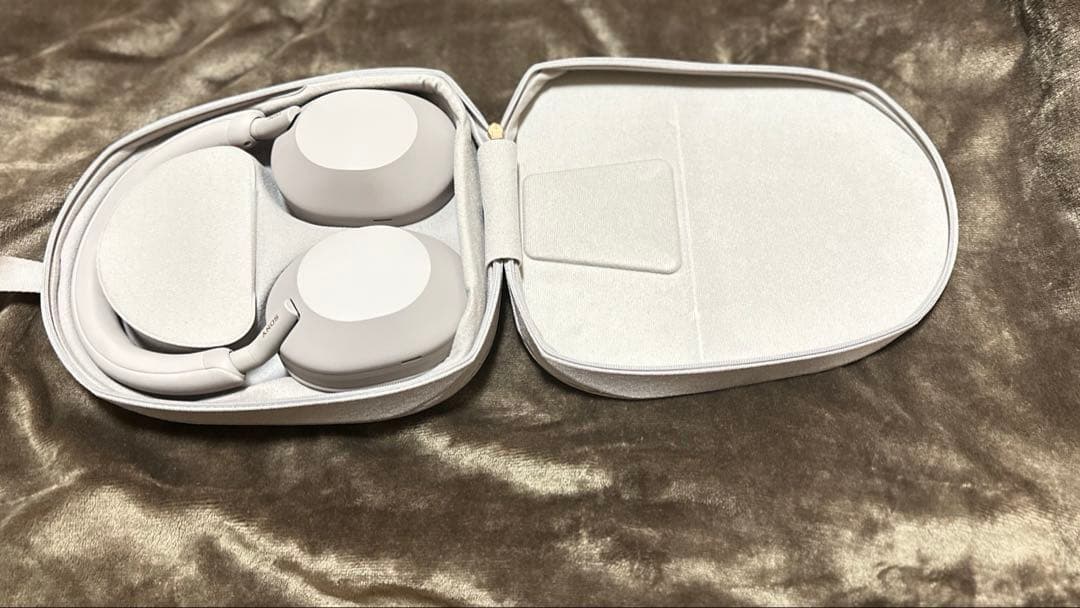 美品WH1000XM5 スモーキーピンク 1/18までの価格