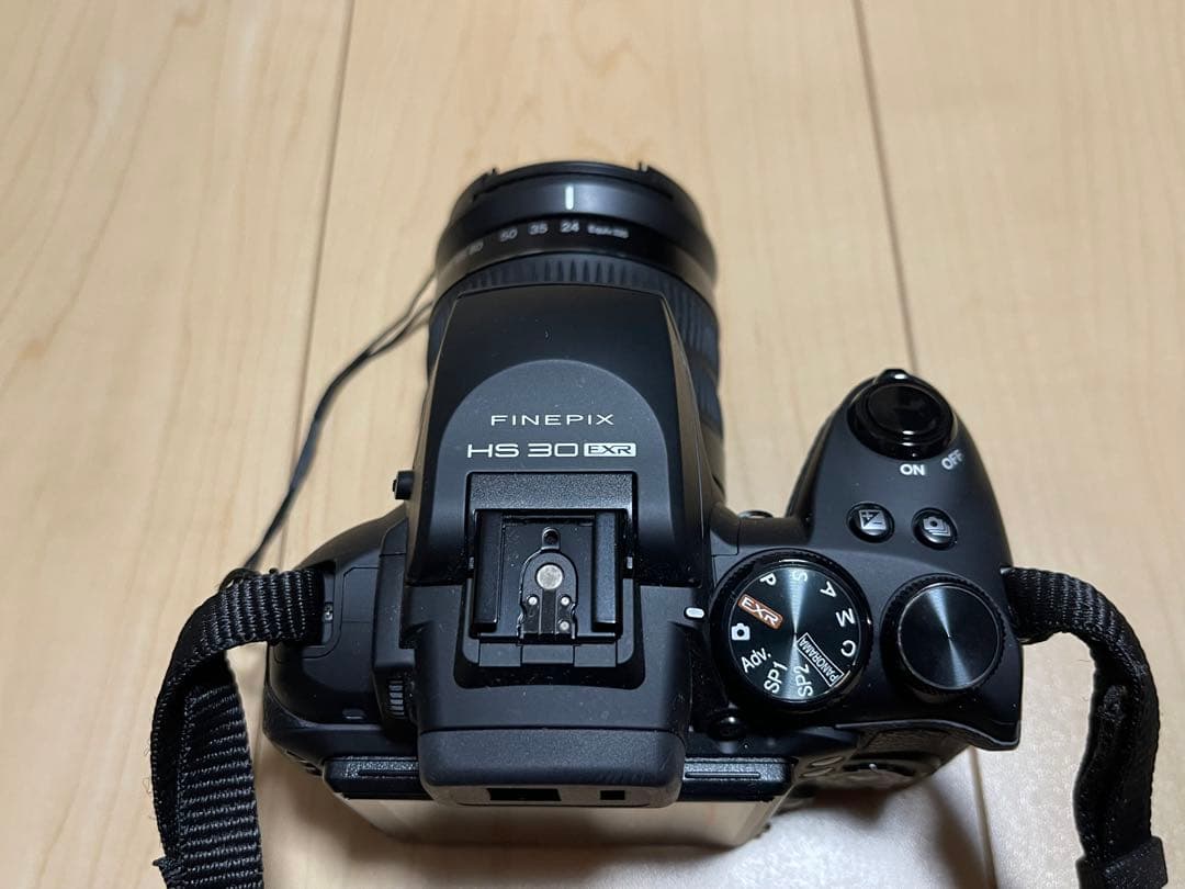 富士フィルム　FinePix HS30 EXR