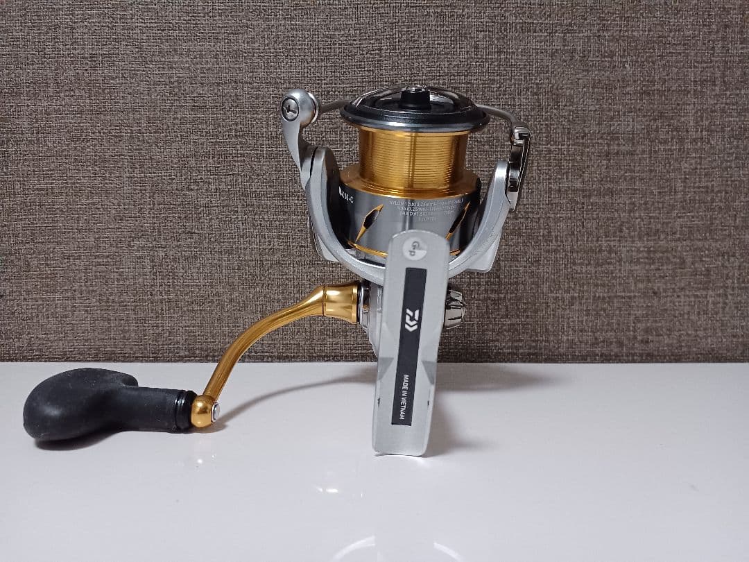 DAIWA FREAMS LT4000-C スピニングリール