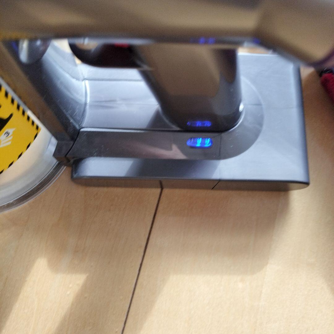 dyson ダイソン　V8 Slim Fluffy SV10KSLM