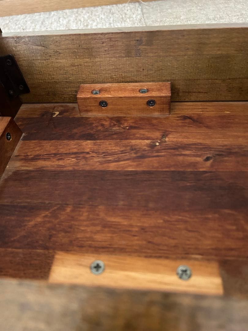 最高級の木製チェアー　テーブルとしても。一生物です。