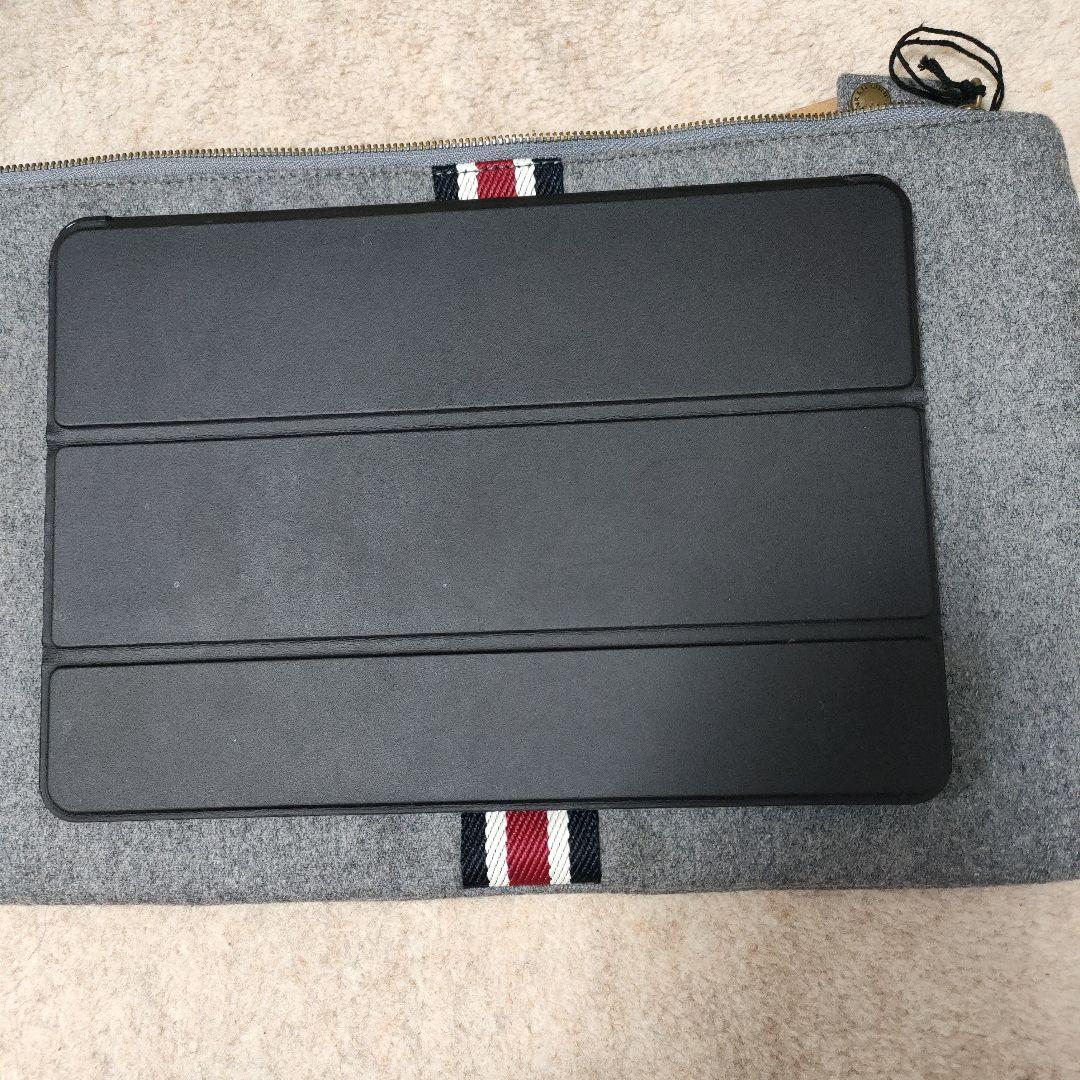 コンランショップ　グレー ストライプ クラッチバッグ約34cm