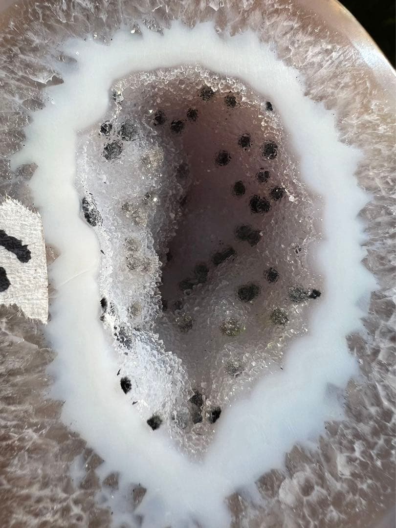 C5トレジャーメノウ 台付き 瑪瑙 風水 聚宝盆アゲート