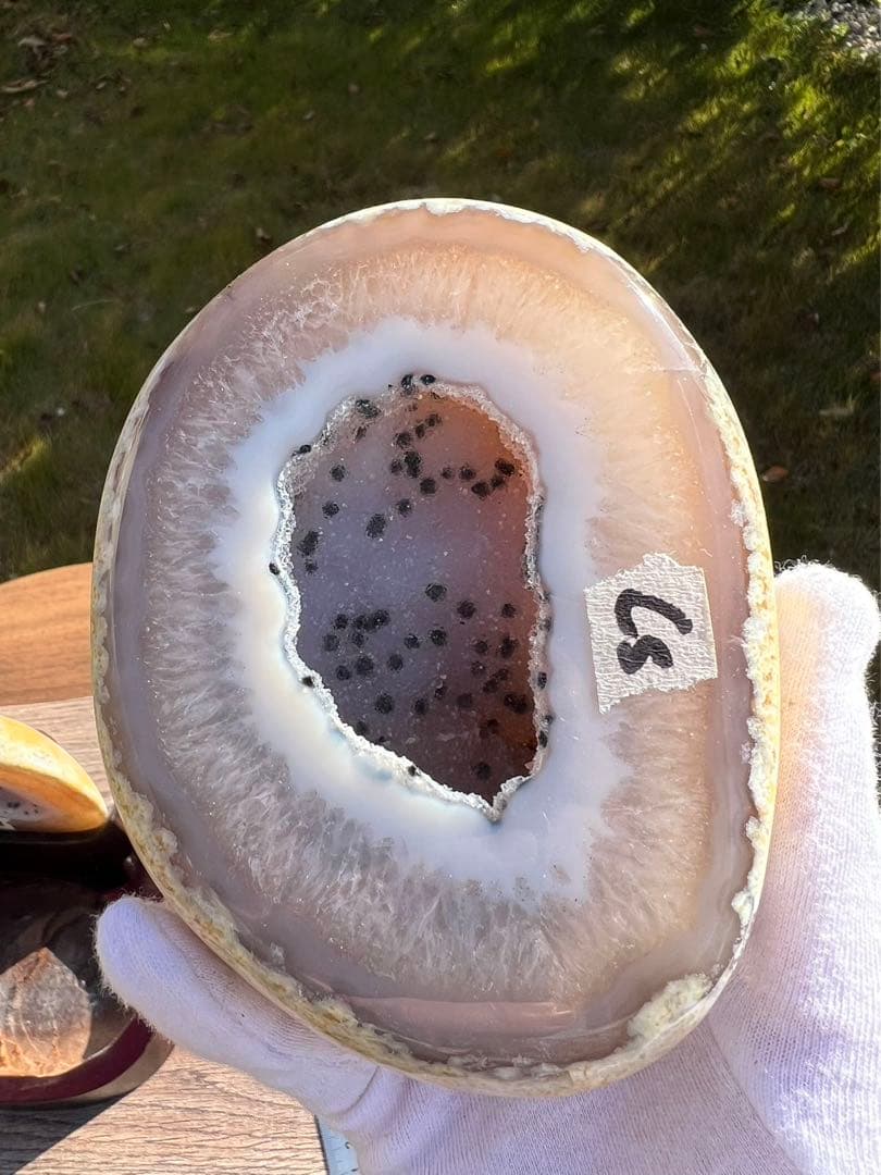 C5トレジャーメノウ 台付き 瑪瑙 風水 聚宝盆アゲート