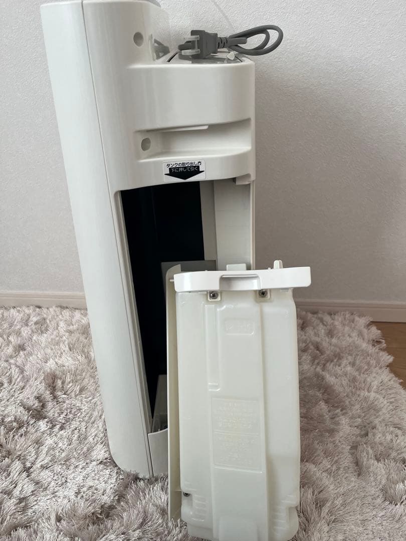 【未使用 】シャープ 加湿空気清浄機 KC-G50-W