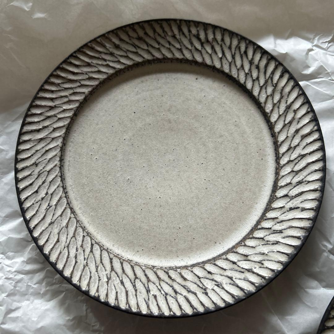 【新品未使用品】山本雅則さん しのぎ リム皿 白 7寸 2枚セット②