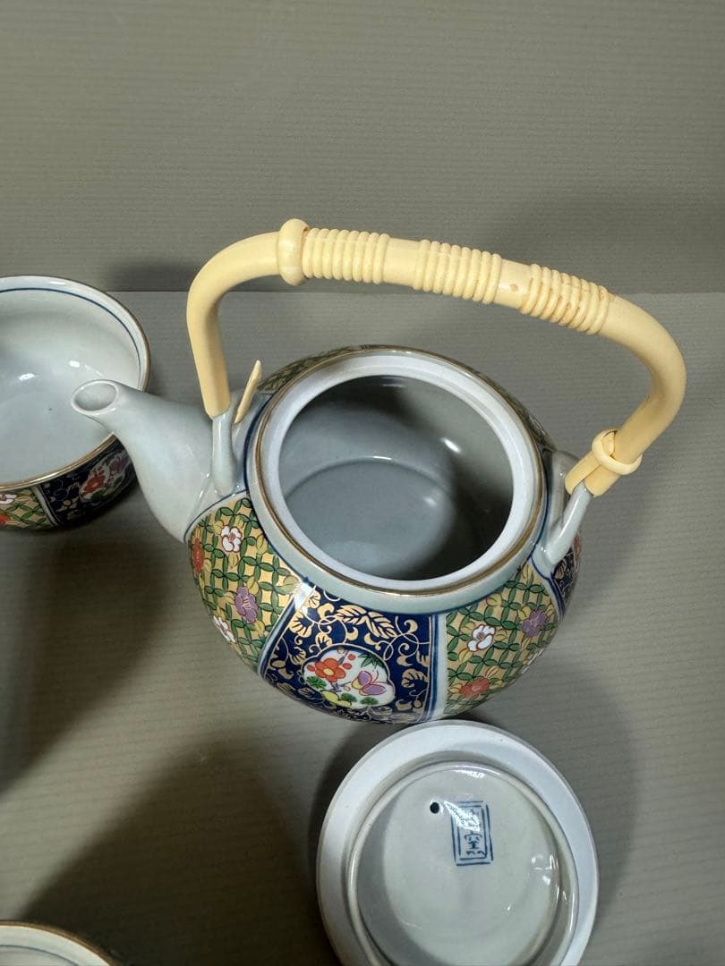 2272 有田焼 瑞窯 茶器セット　急須1客　湯呑蓋付5客　金彩