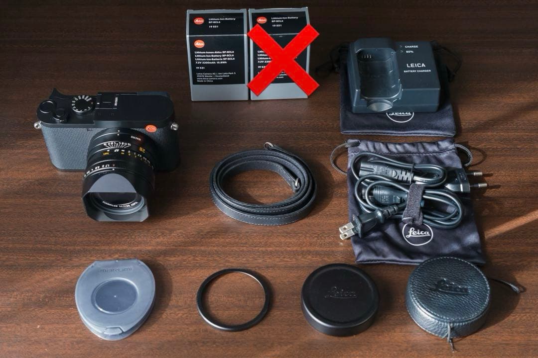 ライカLEICA カメラ Q2 付属品付き