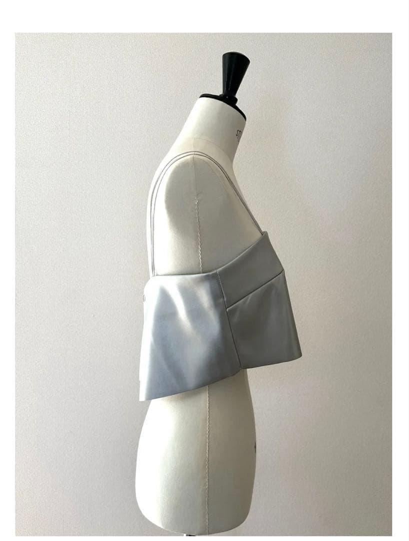 【新品】イデアルーチェ　エコレザーキャミ　シルバー