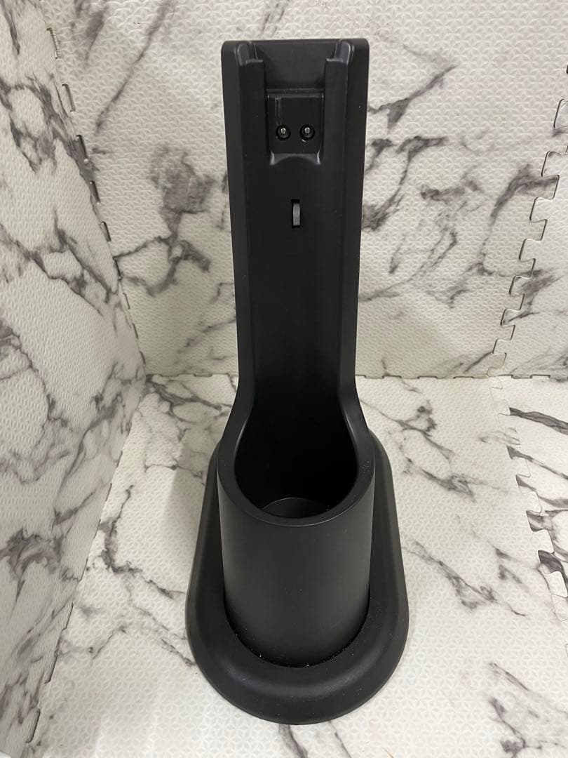 インビクタスワン　コードレスクリーナー　掃除機