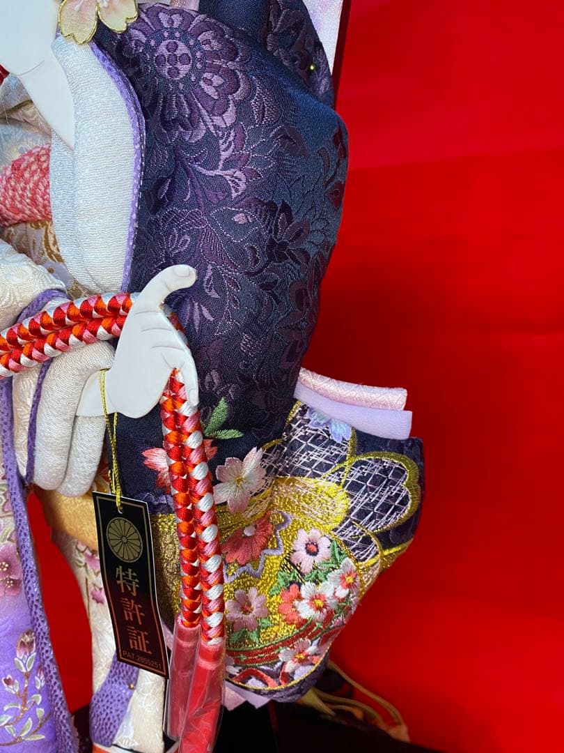 羽子板　立体振袖刺繡六角ガラスケース１8号・間口約４３×奥行約３３×高さ約７２㎝